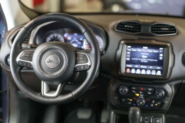 Jeep Renegade 2022 Jeep Renegade 1.5 T4 mHEV Limited FWD SS DCT 1.5 Benzyna 130KM, zdjęcie 31