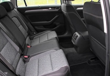 Volkswagen Passat B8 Variant Facelifting 2.0 TDI SCR 200KM 2023 Volkswagen Passat Variant 2.0TDI 150KM Business DSG, Podgrzewane Fotele, T, zdjęcie 11