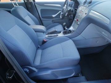 Ford Mondeo IV Hatchback 2.0 Duratorq TDCi DPF 140KM 2007 Ford Mondeo 2.0 TDCi, Salon Polska, Serwis ASO, zdjęcie 8