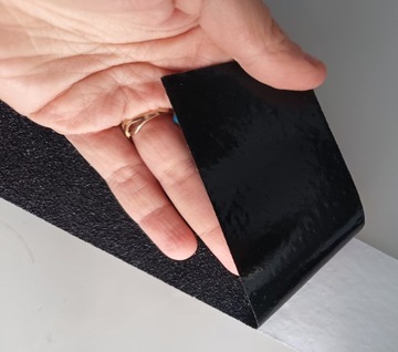 Taśma antypoślizgowa czarna 50mm 6m BARDZO MOCNA ostrzegawcza oznaczeniowa