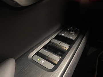 Lexus UX 2025 Lexus UX 300h Omotenashi Lexus UX 300h Omotenashi,, zdjęcie 15