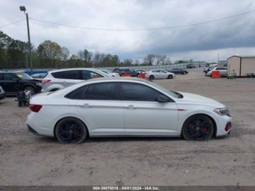 Volkswagen Jetta VI 2023 Volkswagen Jetta 2023r, 2.0T, GLI 2.0 Benzyna 250KM, zdjęcie 2
