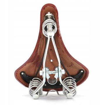 Кожаное седло в винтажном дорожном стиле