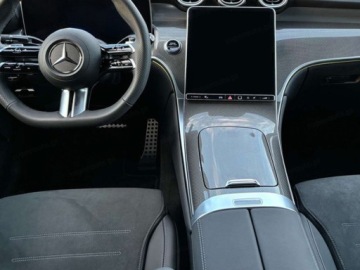 Mercedes GLC C254/X254 SUV 2.0 200d 163KM 2026 GLC Coupe 200 d 4-Matic AMG Line 1.9 (moc 163 KM) 2026, zdjęcie 6