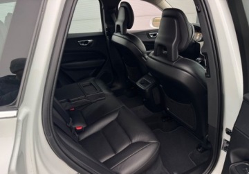 Volvo XC60 II Crossover D4 190KM 2018 Volvo XC 60 D4 190ps 4x4 FullLed El.Klapa Fotele Pamieci Skora Kamera Gwar, zdjęcie 24