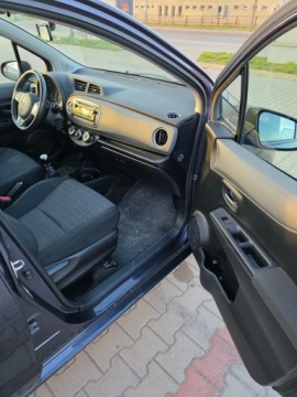 Toyota Yaris III Hatchback 5d Facelifting 1.33 Dual VVT-i 99KM 2014 TOYOTA YARIS (_P9_) 1.33 VVT-i (NSP90_) 99 KM, zdjęcie 13