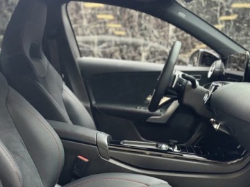 Mercedes Klasa A W177/V177 Hatchback Facelifting 2.0 220 190KM 2025 A Klasa 220 4-Matic AMG Line 2.0 (190KM) 2025, zdjęcie 5