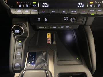 Toyota Land Cruiser VII Terenowy 5d 2.8 D-4D 204KM 2024 Toyota Land Cruiser LC 2.8 D-4D Executive VII (201, zdjęcie 20