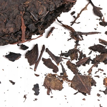 DOSKONAŁA CHIŃSKA HERBATA PU-ERH YUNNAN 357g