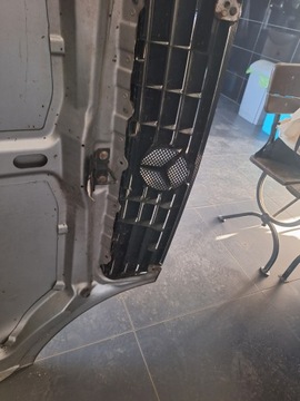 A TŘÍDA W168 KAPOTA MŘÍŽKA MASKA ZNAKY 706
