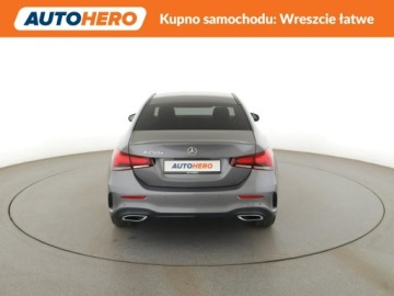 Mercedes Klasa A W177/V177 Sedan Plug-In 1.3 250 e 218KM 2020 Mercedes A 250 phev panorama automat virtual amg, zdjęcie 6