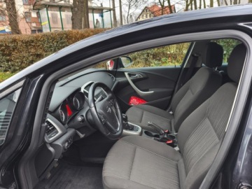 Opel Astra J Hatchback 5d 1.4 Turbo ECOTEC 140KM 2011 OPEL ASTRA J 1,4 140KM Stan BDB, zdjęcie 13