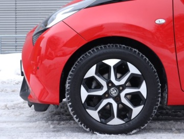 Toyota Aygo II Hatchback 3d Facelifting 1.0 VVT-i 72KM 2018 Toyota Aygo 1.0 VVT-i, Salon Polska, Automat, zdjęcie 13