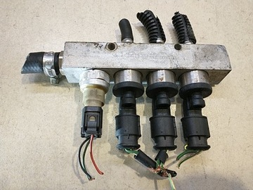 LISTWA WTRYSKOWA CORSA C 1.0 67R010185
