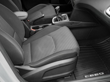 Kia Ceed III Kombi Facelifting 1.5 T-GDI 160KM 2022 Kia Cee'd GD4E984#1.5 T-GDI M 2 stref klima K.cof, zdjęcie 29