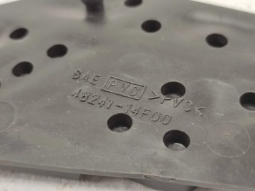 РЕЗИНОВЫЙ НАПОЛЬНЫЙ КОВРИК ЛЕВЫЙ SUZUKI AN 250 BURGMAN 98-99 4824114F00Y0J