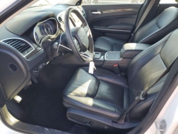 Chrysler 300C II 2022 Chrysler 300 Touring L 2022 3.6L 3.6 Benzyna 292KM, zdjęcie 7