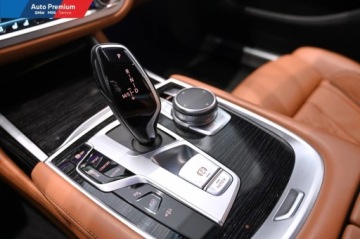 BMW Seria 7 G11-G12 Sedan Facelifting 3.0 750d 400KM 2020 BMW Seria 7 750d xDriveFV23Pakiet sportowy MSterowanie GestamiBMW Laserlig, zdjęcie 5