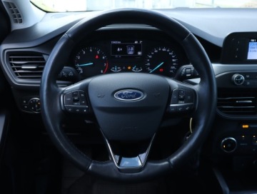 Ford Focus III Kombi Facelifting 1.0 EcoBoost 125KM 2018 Ford Focus 1.0 EcoBoost, Salon Polska, Serwis ASO, zdjęcie 18