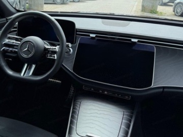 Mercedes Klasa E W214 Sedan 2.0 220d 197KM 2025 E Klasa 220 d 4-Matic AMG 2.0 (197KM) 2025, zdjęcie 9