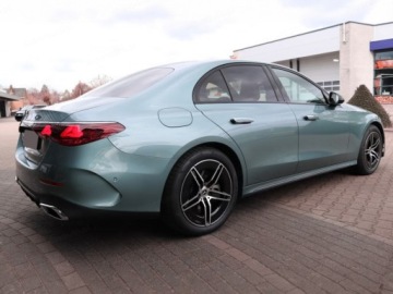 Mercedes Klasa E W214 Sedan 2.0 220d 197KM 2025 MERCEDES-BENZ E Klasa 220 d AMG 2.0 (197KM) 2025, zdjęcie 2