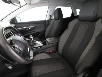 Peugeot 3008 II Crossover 1.5 BlueHDI 130KM 2019 Peugeot 3008 Niski przebieg Virtual Navi Czujniki, zdjęcie 12