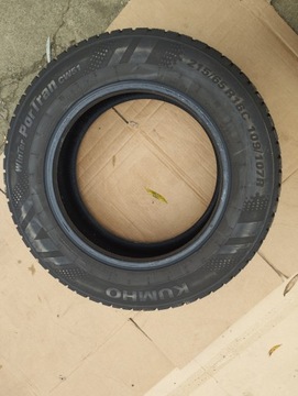 ШИНЫ KUMHO 215/65/16C CW51 2 ШТ. 2022Р. ЗИМА