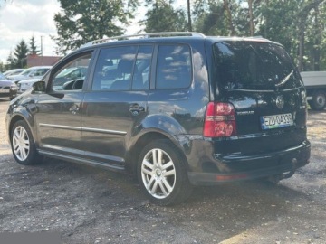 Volkswagen Touran I 2.0 TDI 170KM 2008 Volkswagen Touran 2.0 TDI DPF DSG Trendline 170KM 2008r, zdjęcie 10