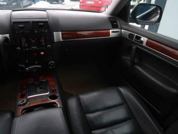 Volkswagen Touareg I 2.5 R5 TDI 174KM 2005 VW Touareg 2.5 R5 TDI, 171 KM, 4X4, Automat, zdjęcie 7