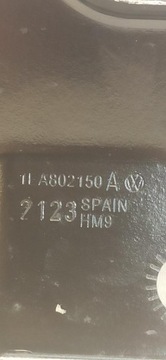 SKODA ENYAQ DRŽÁK SÁNĚK PRAVÝ 1EA802150A