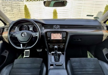 Volkswagen Passat B8 Variant 2.0 TDI SCR 240KM 2016 Volkswagen Passat Volkswagen Passat 2.0 TDI Bi-Turbo BMT 4Mot Highline DSG, zdjęcie 8