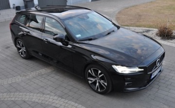 Volvo V60 II  Kombi 2.0 D4 190KM 2020 Volvo V60 VOLVO V60 2.0 B4 197km 2020R R-Design ORYGINAL Fa Vat23 2.0, zdjęcie 2