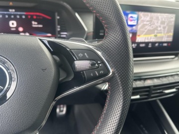 Skoda Octavia IV RS Kombi 2.0 TSI 245KM 2022 Skoda Octavia RS 2.0 TSI 245KM Pakiet Selection La, zdjęcie 26