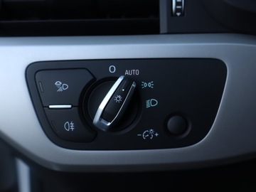 Audi A4 B9 Avant Facelifting 2.0 35 TFSI 150KM 2022 Audi A4 35 TFSI, Salon Polska, 1. Właściciel, zdjęcie 15