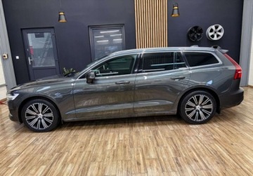 Volvo V60 II  2020 Volvo V60 B4 197KM INSCRIPTION BLIS navi BEZWYPADKOWY automat, zdjęcie 10