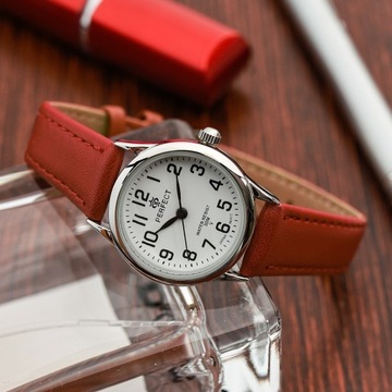 Женские часы Classic Perfect на кожаном ремешке