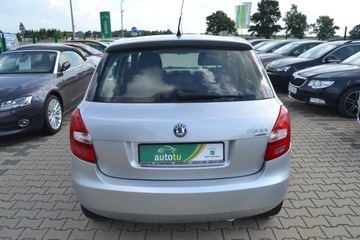 Skoda Fabia II Hatchback 1.2 i HTP 60KM 2009 SKODA FABIA, zdjęcie 2