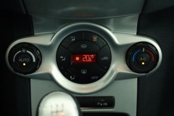 Ford Fiesta VII Hatchback 5d 1.25 Duratec 82KM 2008 Ford Fiesta 1.25, Salon Polska, Klima, zdjęcie 9