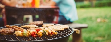Szczotka do grilla BBQ 3 w 1 skrobak uchwyt gąbka Absolu Chic poręczna mała