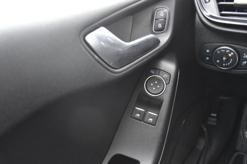 Ford Fiesta VII Hatchback 3d Facelifting 1.0 EcoBoost 100KM 2017 Ford Fiesta SalonPL 100KM Titanium PANORAMA Podgrz.Fotele 16 Kamera Bezywp, zdjęcie 24