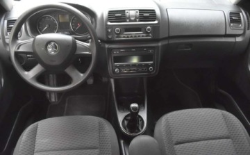 Skoda Roomster Mikrovan Facelifting 1.2 TSI 105KM 2013 Skoda Roomster Skoda Roomster 1.2 TSI FAMILY 1.2 Benzyna 105KM, zdjęcie 6