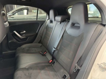 Mercedes Klasa A W177/V177 Hatchback Plug-In 1.3 250e 218KM 2020 Mercedes-Benz Klasa A AMG Line Plug In Fotele kubelkowe Nawigacja Kame, zdjęcie 11