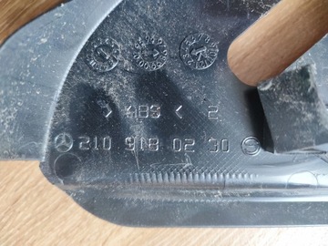 KRYT BOK SEDADLA PRAVÁ MERCEDES W210 2109180230