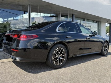 Mercedes Klasa E W214 Sedan 2.0 200 204KM 2025 E Klasa 200 4-Matic Avantgarde 2.0 (204KM) 2025, zdjęcie 2