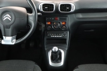 Citroen C3 Picasso 1.2 PureTech 110KM 2015 Citroen C3 Picasso 1.2 PureTech, Salon Polska, zdjęcie 11