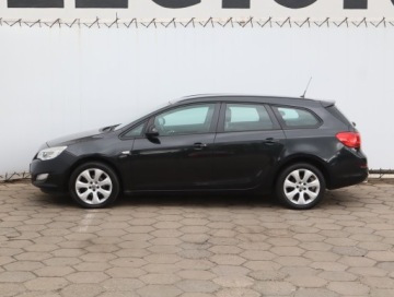 Opel Astra J Sports Tourer Facelifting 1.4 Turbo ECOTEC 120KM 2012 Opel Astra 1.4 T, Klima, Klimatronic, Tempomat, zdjęcie 2