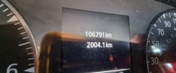 Dacia Duster I 2016 Dacia Duster 2016r, 1.6 Benzyna. Uszkodzony tyl i lekko prawy przod. Jezdzi, zdjęcie 10