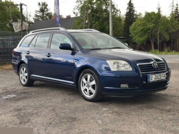 Toyota Avensis II Kombi 2.0 VVT-i 147KM 2006 Toyota Avensis 2.0 VVT-i Combi Executive 147KM 2006r, zdjęcie 4