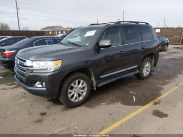 Toyota Land Cruiser VII 2017 Toyota Land Cruiser V8 2017 5.7 Benzyna 381KM, zdjęcie 1
