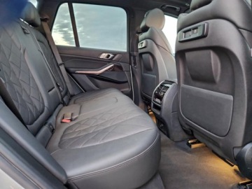 BMW X5 G05 2023 BMW X5 2023 BMW X5 XDRIVE45E 3.0 Hybryda 389KM, zdjęcie 10